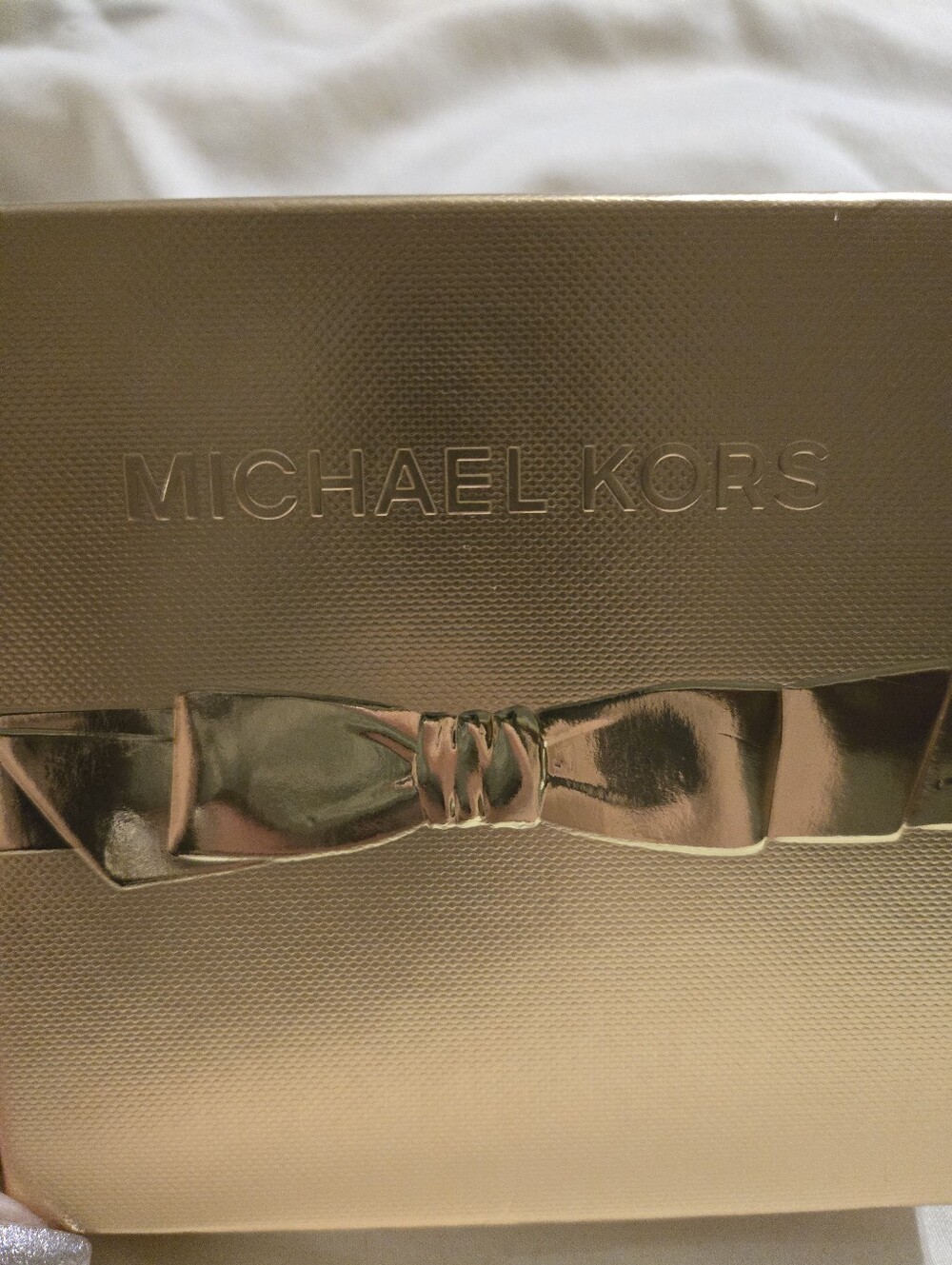 Michael Kors Mini Perfume Set - Gold Caps with Amber & Honey Liquids - Picture 4 of 7
